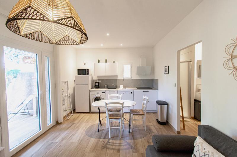 Local commercial - 1 171 m² - 58 pièces