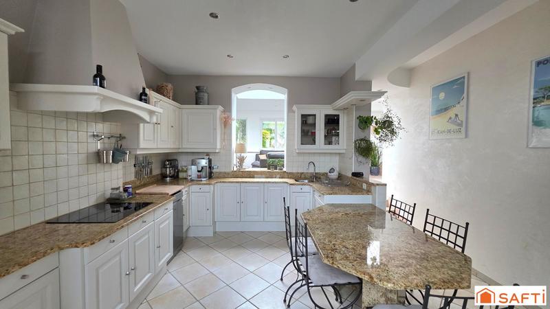 Maison - 191 m² - 8 pièces