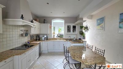 Maison - 191 m² - 8 pièces