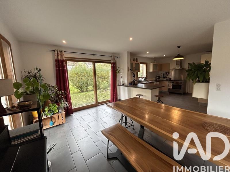 Maison - 169 m² - 6 pièces