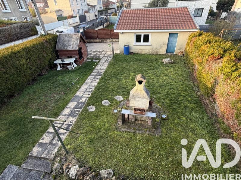 Maison - 101 m² - 7 pièces