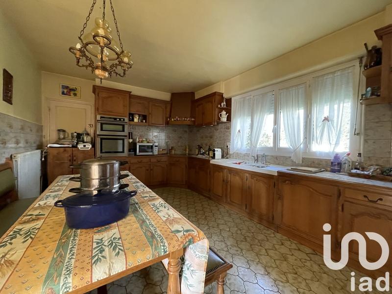 Maison - 238 m² - 8 pièces