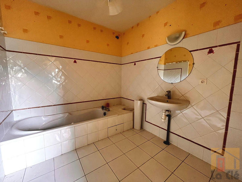 Maison - 92 m² - 3 pièces