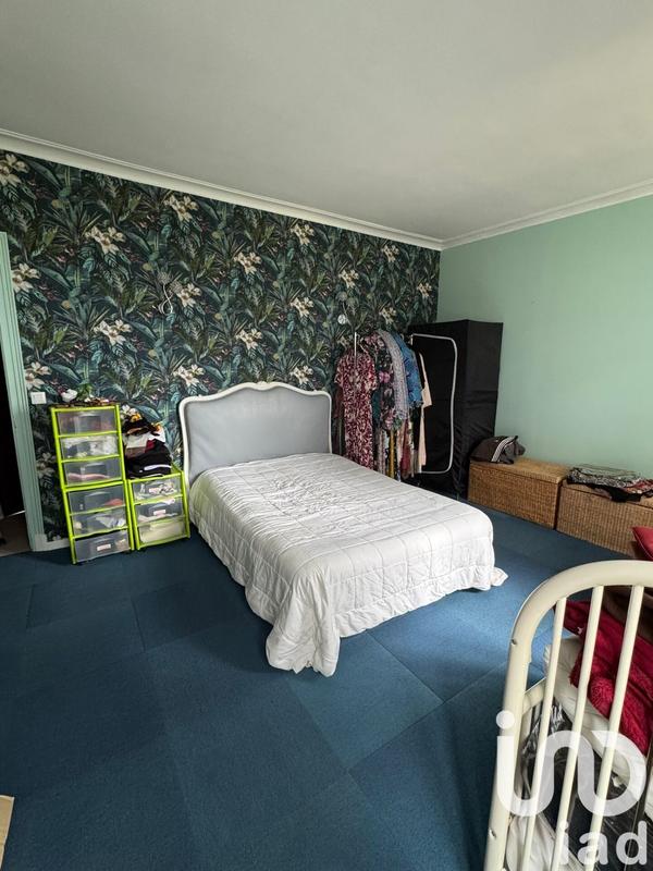 Maison - 216 m² - 8 pièces