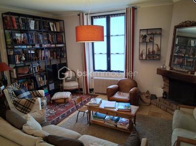 Demeure - 170 m² - 7 pièces