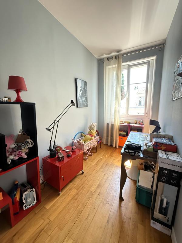 Appartement - 104 m² - 5 pièces
