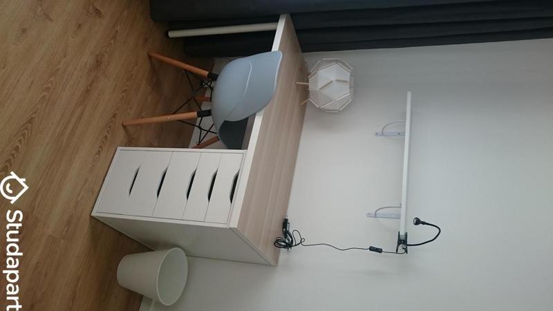 Chambre - 9 m² - 1 pièce