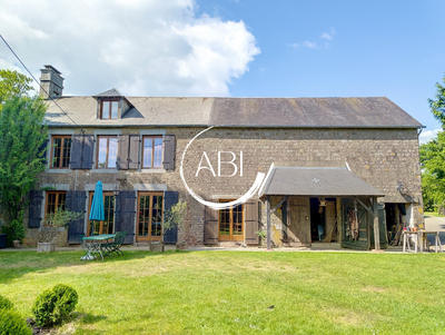 Maison ancienne - 172 m² - 6 pièces