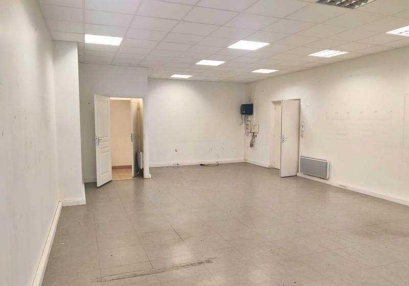 Local d'activités - 322 m²