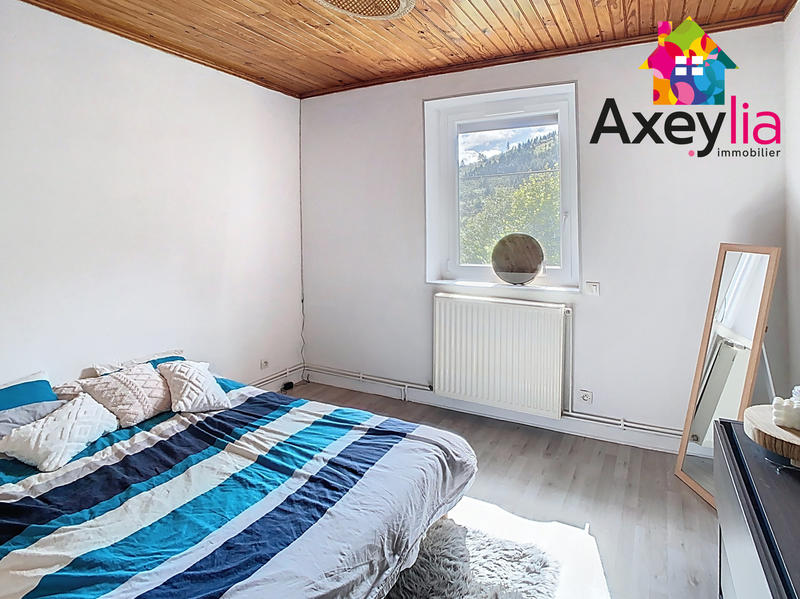 Maison - 99 m² - 5 pièces