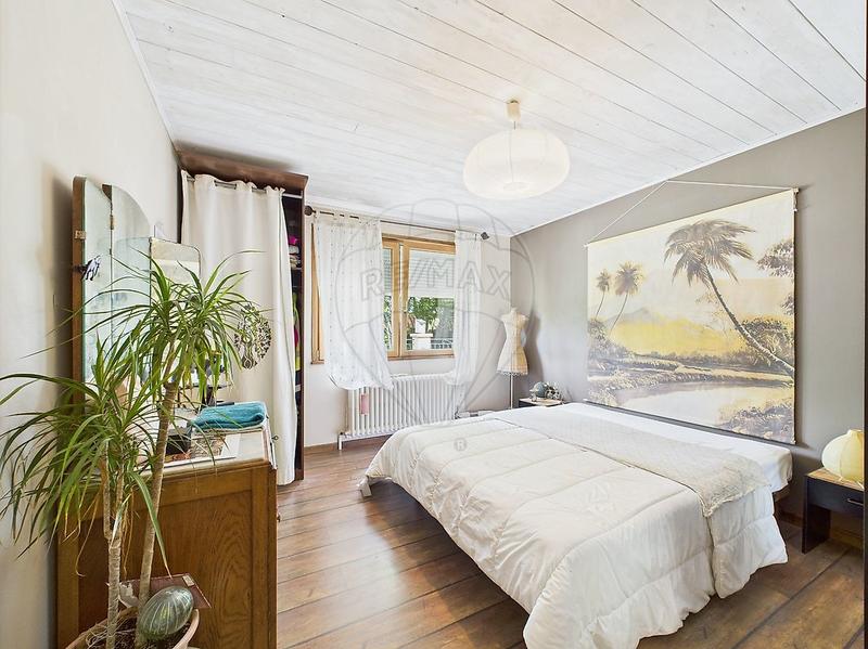 Maison - 210 m² - 5 pièces