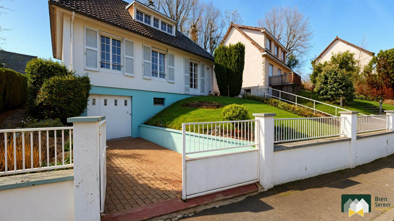 Maison traditionnelle - 107 m² - 4 pièces