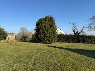 Terrain constructible - 730 m²