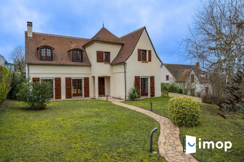 Maison - 190 m² - 7 pièces