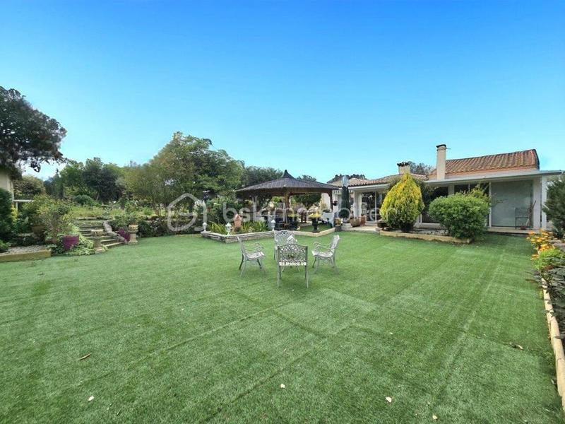 Maison - 120 m² - 3 pièces