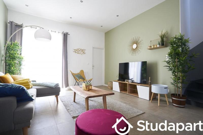 Chambre - 14 m² - 1 pièce