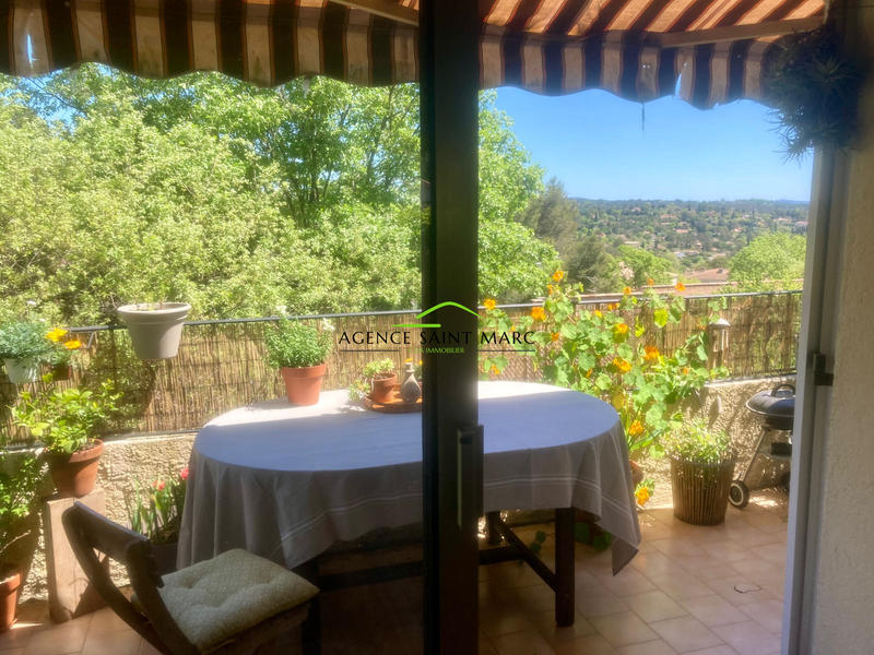 Appartement - 75 m² - 3 pièces