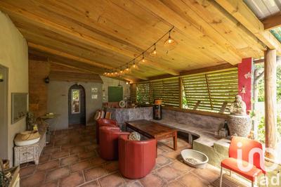 Maison - 200 m² - 6 pièces