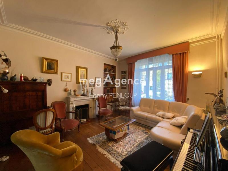 Maison - 157 m² - 8 pièces