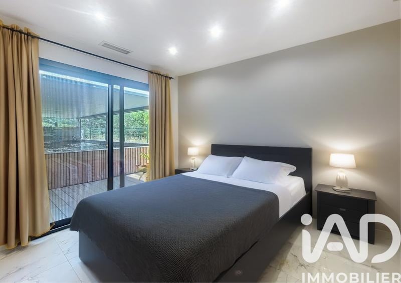 Maison - 195 m² - 5 pièces