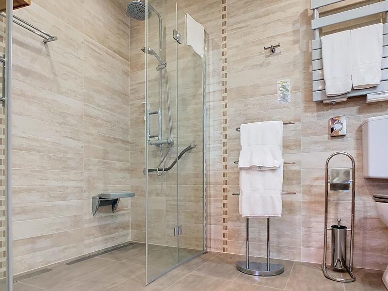 Local commercial - 2 086 m²