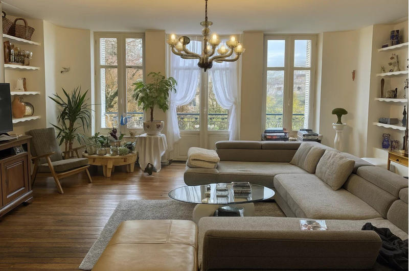 Château - 1 200 m² - 26 pièces