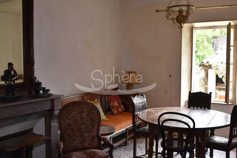 Maison - 175 m² - 9 pièces