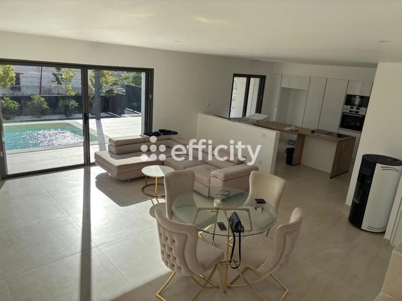 Villa - 130 m² - 4 pièces