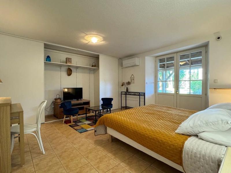 Maison - 537 m² - 22 pièces