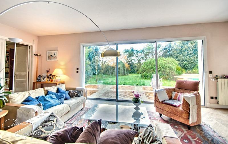 Propriété - 252 m² - 7 pièces