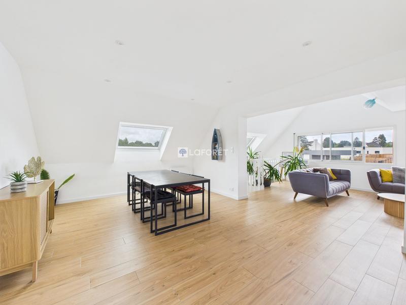 Appartement - 80 m² - 6 pièces