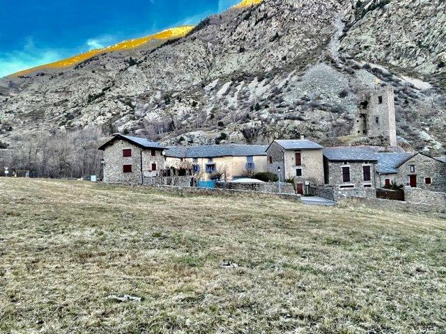 Terrain constructible - 4 645 m²