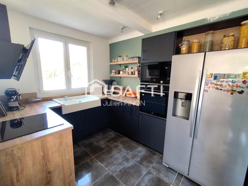 Maison - 199 m² - 8 pièces