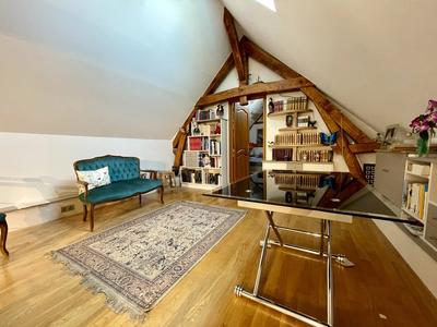 Maison - 223 m² - 7 pièces