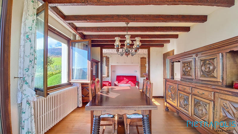 Maison - 170 m² - 8 pièces