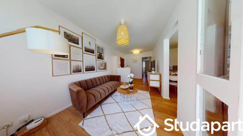 Chambre - 9 m² - 1 pièce