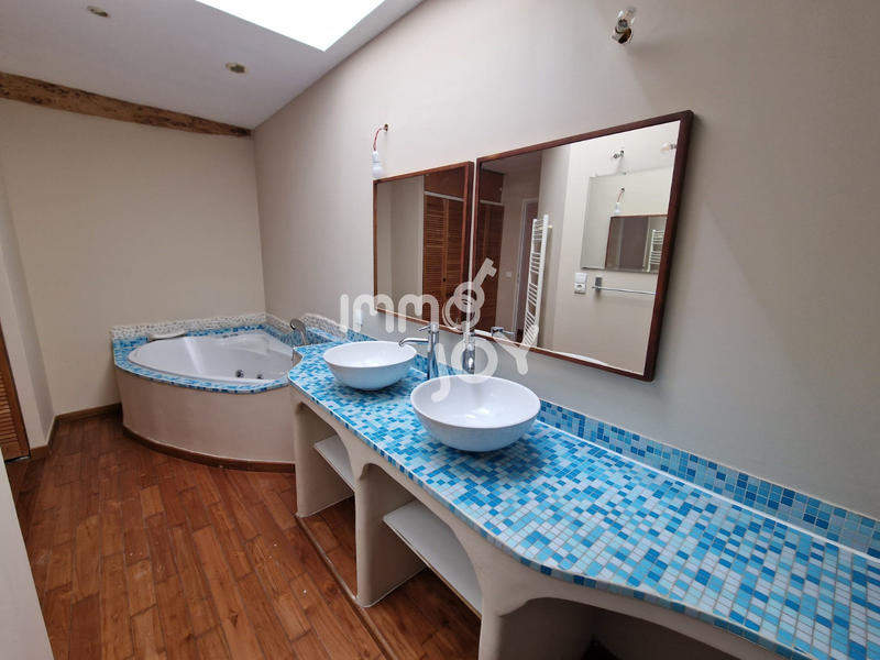 Maison - 159 m² - 5 pièces