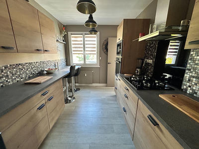 Appartement - 94 m² - 5 pièces