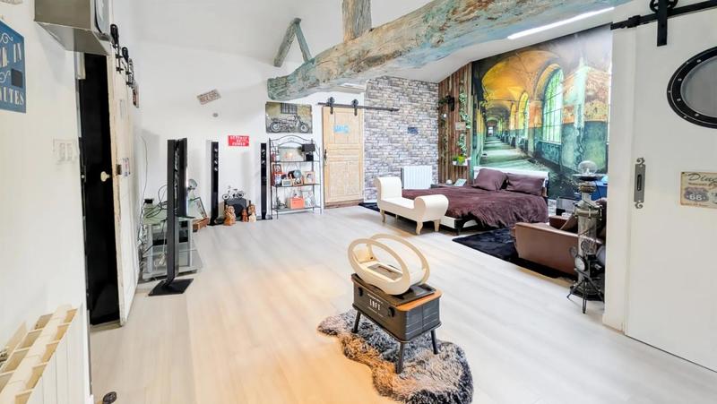 Propriété - 413 m² - 8 pièces