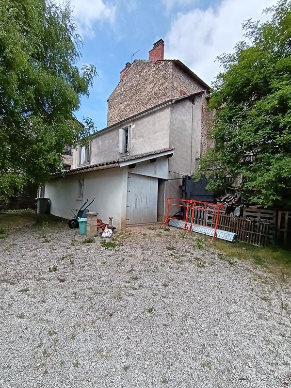 Demeure - 217 m² - 11 pièces