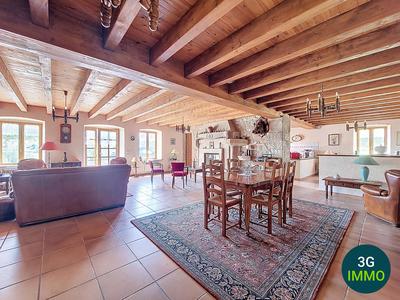 Corps de ferme - 206 m² - 6 pièces