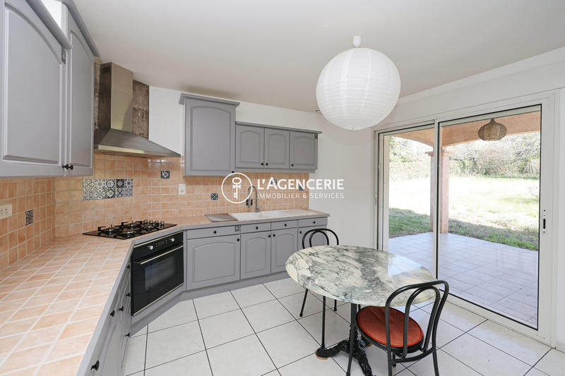 Maison traditionnelle - 120 m² - 6 pièces