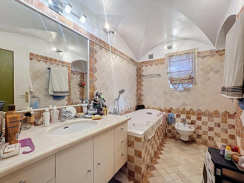 Maison traditionnelle - 140 m² - 6 pièces