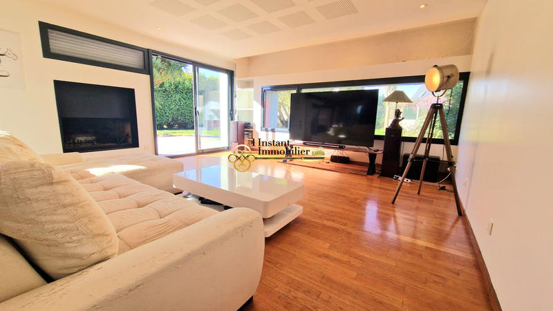 Maison - 141 m² - 5 pièces