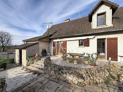 Maison - 145 m² - 7 pièces