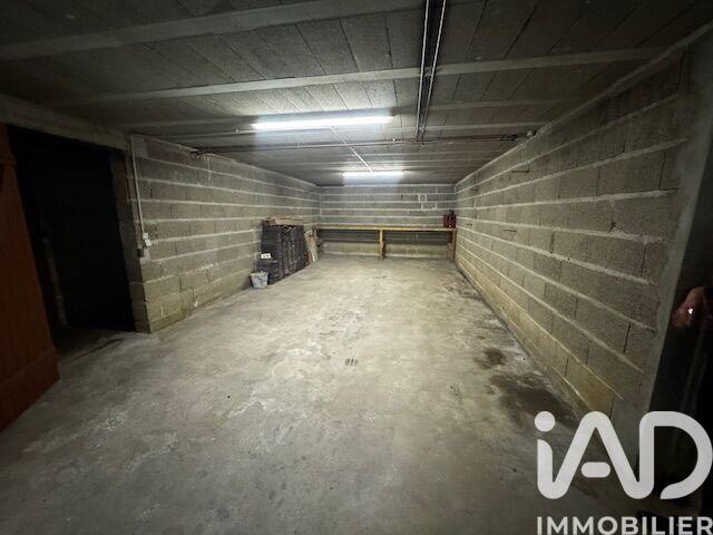 Maison - 205 m² - 8 pièces