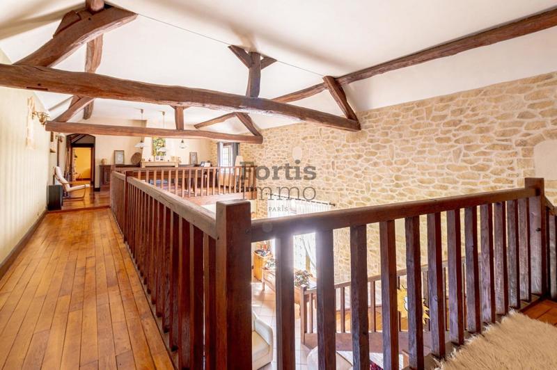 Corps de ferme - 381 m² - 10 pièces