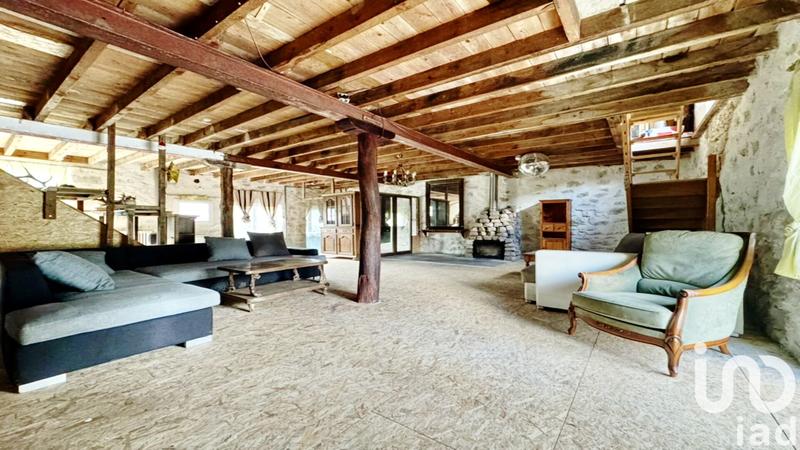 Maison - 240 m² - 5 pièces