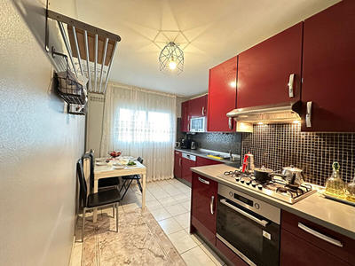 Appartement - 99 m² - 5 pièces