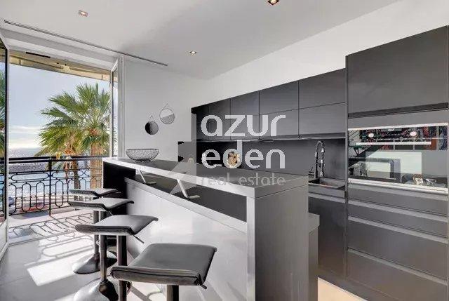 Appartement - 125 m² - 5 pièces